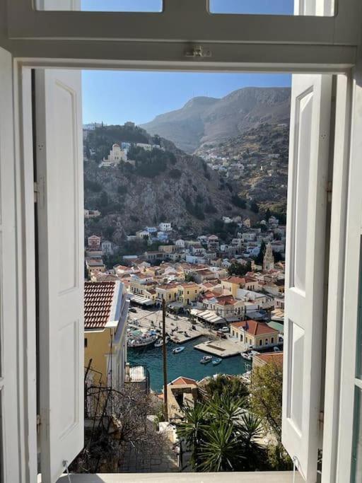 Maison Avec Terrasses Et Vues Symi Exterior foto