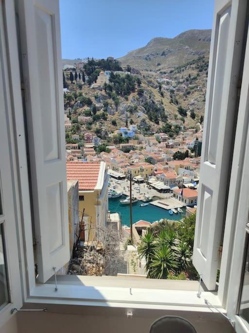 Maison Avec Terrasses Et Vues Symi Exterior foto