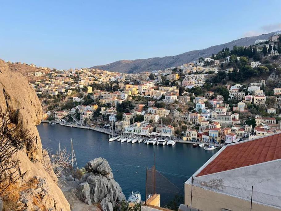 Maison Avec Terrasses Et Vues Symi Exterior foto