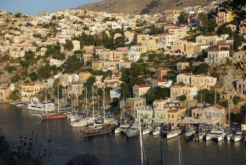 Maison Avec Terrasses Et Vues Symi Exterior foto